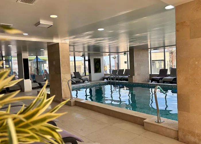 Onda Marina - Pool & Apartment Năvodari